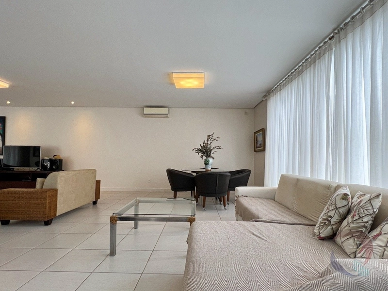Casa de Luxo em Jurerê Internacional - Venda: 8ª foto da galeria de imagens do imóvel
