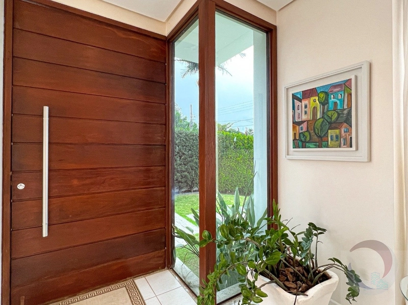Casa de Luxo em Jurerê Internacional - Venda: 2ª foto da galeria de imagens do imóvel