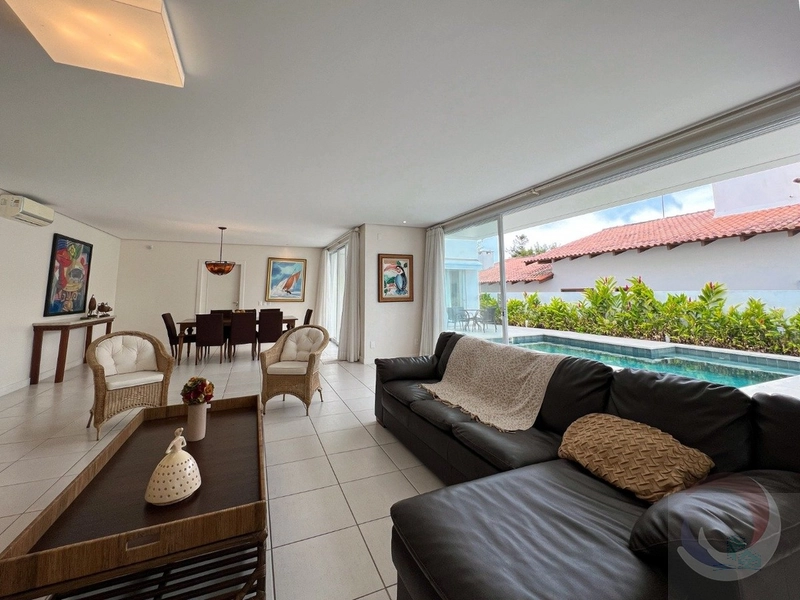 Casa de Luxo em Jurerê Internacional - Venda: 1ª foto da galeria de imagens do imóvel