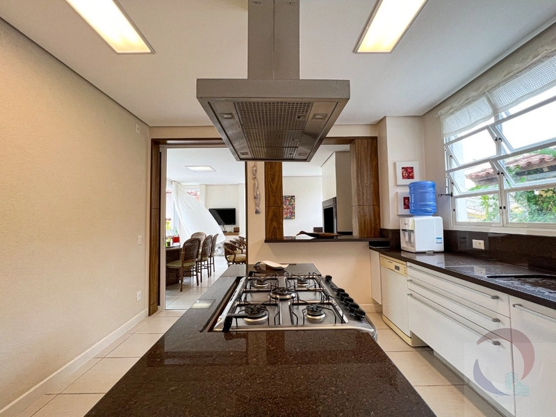 Casa de Luxo em Jurerê Internacional - Venda: 19ª foto da galeria de imagens do imóvel