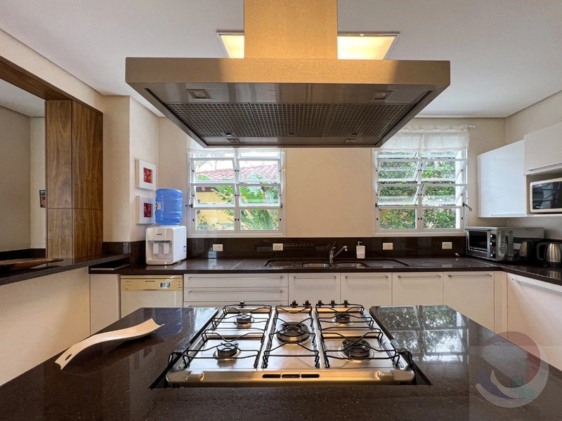 Casa de Luxo em Jurerê Internacional - Venda: 4ª foto da galeria de imagens do imóvel