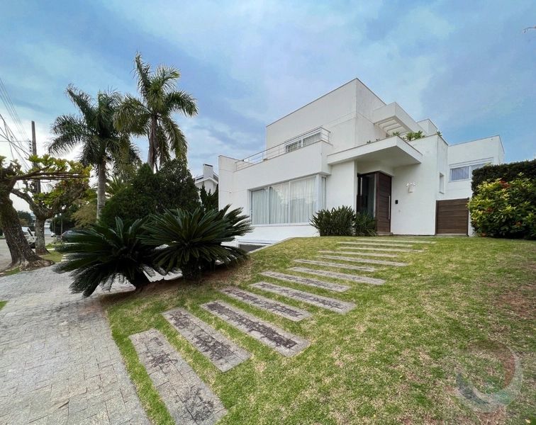 Casa de Luxo em Jurerê Internacional - Venda: 40ª foto da galeria de imagens do imóvel