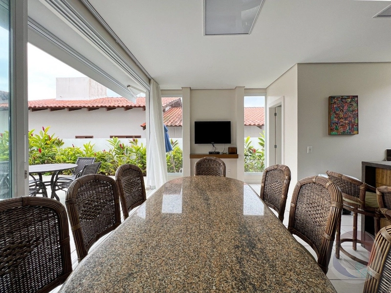 Casa de Luxo em Jurerê Internacional - Venda: 16ª foto da galeria de imagens do imóvel