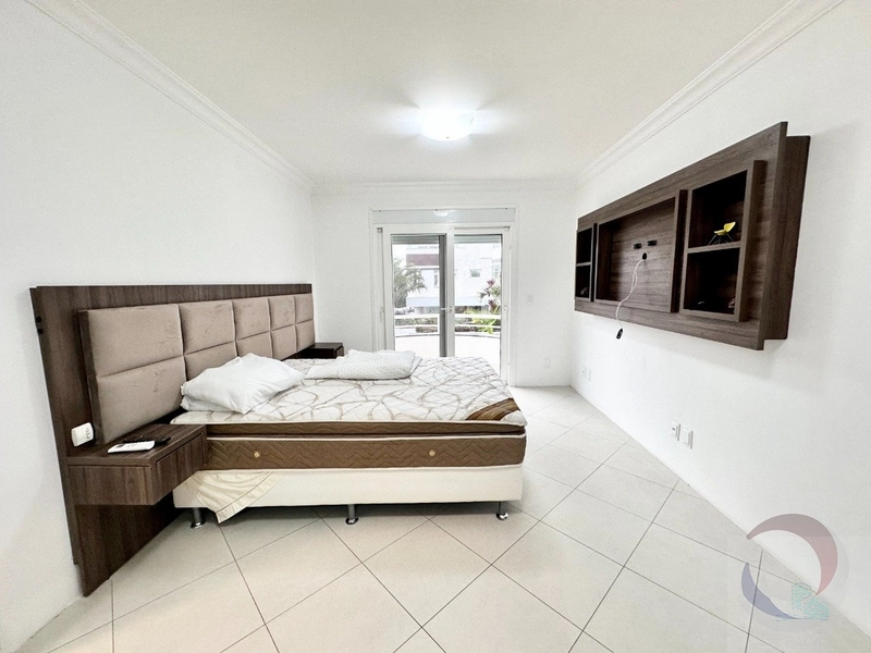 Casa de Luxo em Jurerê Internacional - Florianópolis: 19ª foto da galeria de imagens do imóvel