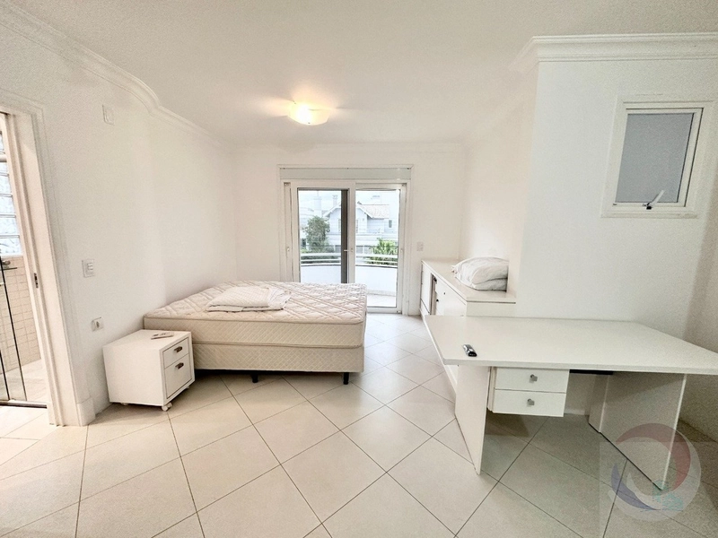 Casa de Luxo em Jurerê Internacional - Florianópolis: 14ª foto da galeria de imagens do imóvel