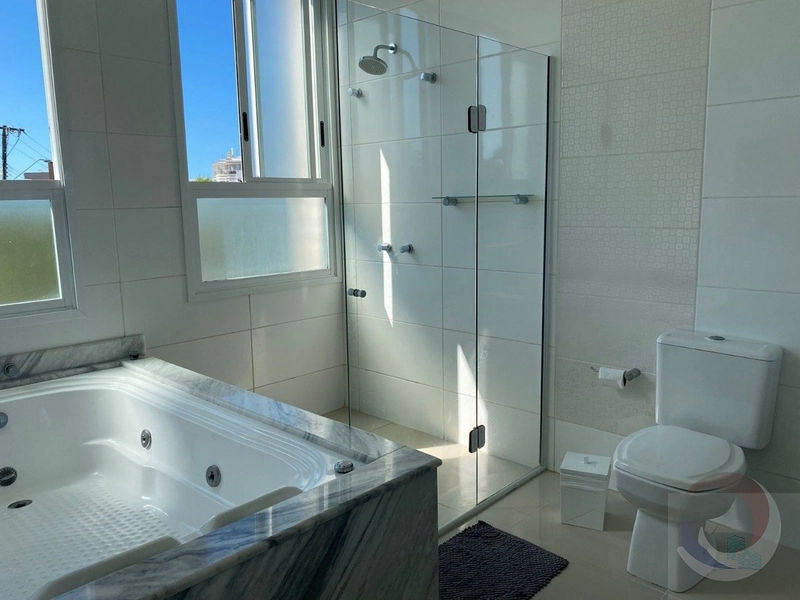 Casa de luxo com 4 suítes em Jurerê, Florianópolis: 13ª foto da galeria de imagens do imóvel