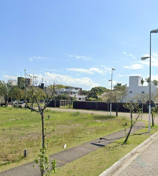 Terreno à venda em Jurerê, Florianópolis: 3ª foto da galeria de imagens do imóvel