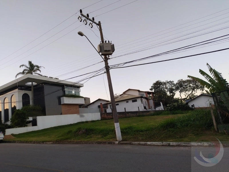 Terreno para venda possui 674 metros quadrados em Lagoa da Conceição: 7ª foto da galeria de imagens do imóvel