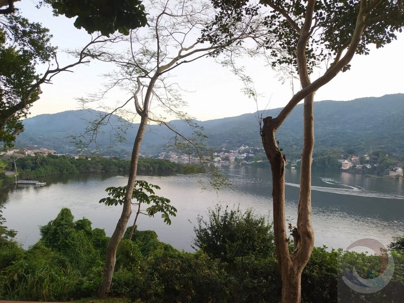 Terreno para venda possui 674 metros quadrados em Lagoa da Conceição: 11ª foto da galeria de imagens do imóvel