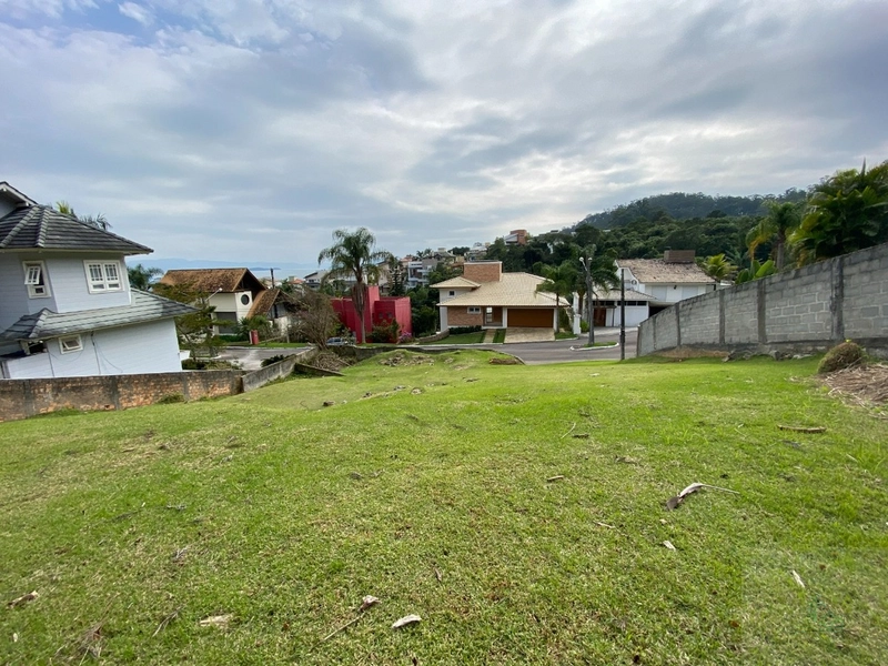 Terreno à venda em Cacupé, Florianópolis: 2ª foto da galeria de imagens do imóvel