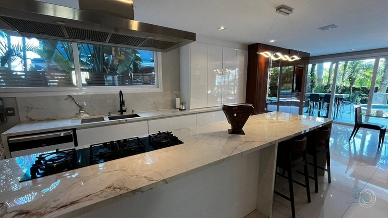 Casa à venda em Jurerê Internacional, Florianópolis: 1ª foto da galeria de imagens do imóvel