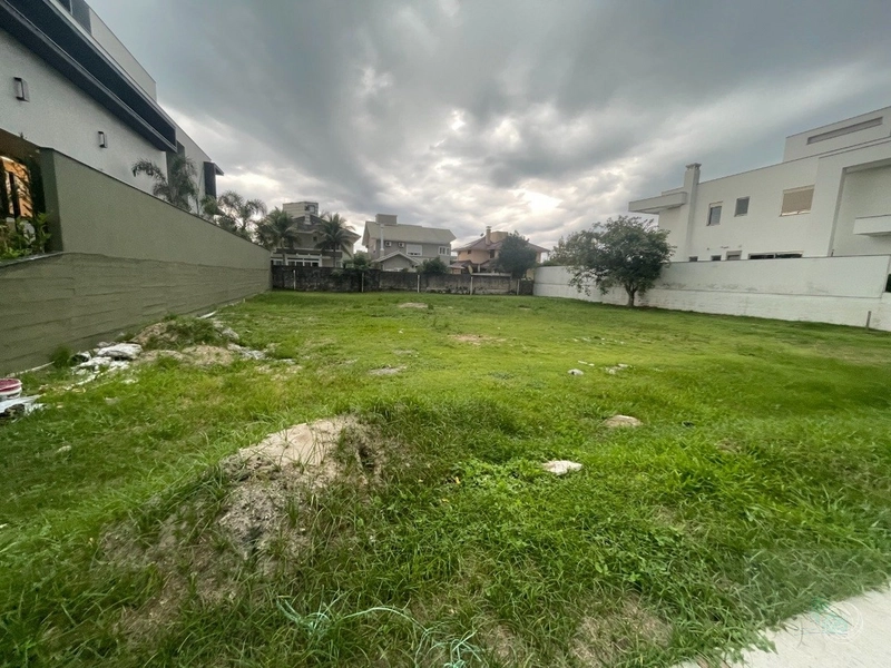 Terreno à venda em Jurerê Internacional: 4ª foto da galeria de imagens do imóvel