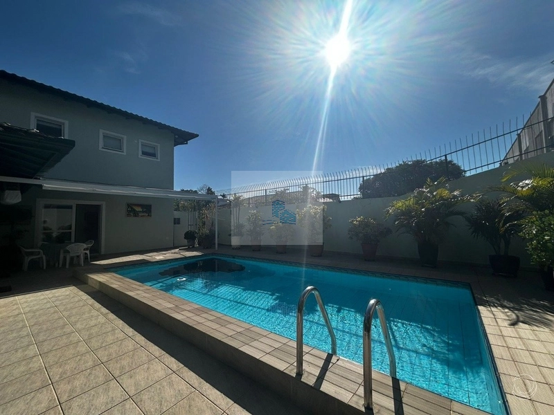 Casa à venda em Florianópolis, Bairro Trindade: 1ª foto da galeria de imagens do imóvel