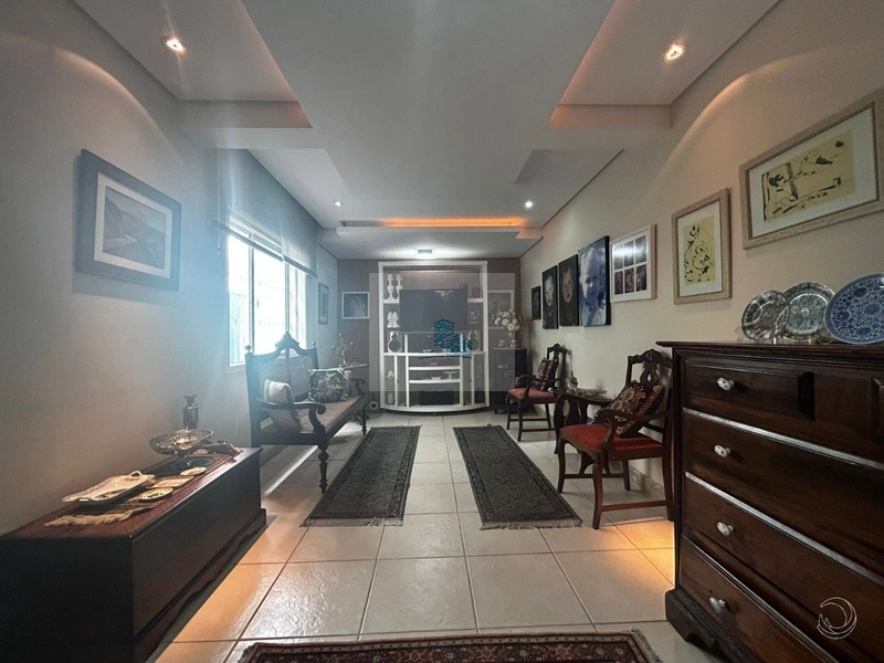 Casa à venda em Florianópolis, Bairro Trindade: 2ª foto da galeria de imagens do imóvel