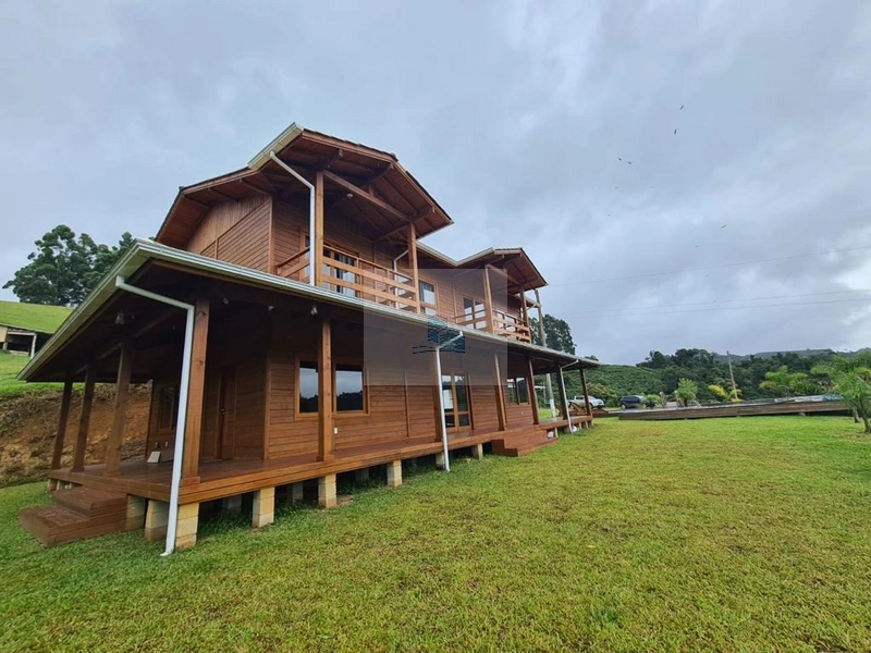 Sítio com linda casa com piscina privativa - Alfredo Wagner: 2ª foto da galeria de imagens do imóvel