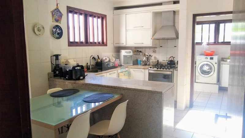 Casa com 3 dorms no bairro Itacorubi: 10ª foto da galeria de imagens do imóvel