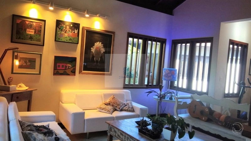 Casa com 3 dorms no bairro Itacorubi: 2ª foto da galeria de imagens do imóvel