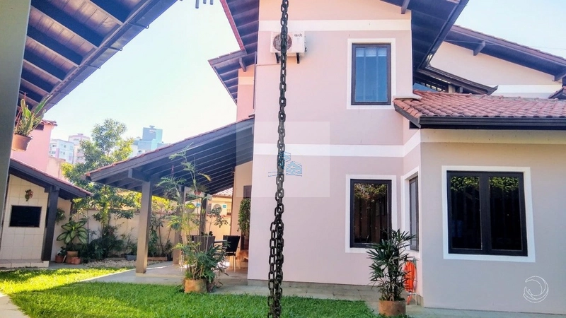 Casa com 3 dorms no bairro Itacorubi: 21ª foto da galeria de imagens do imóvel