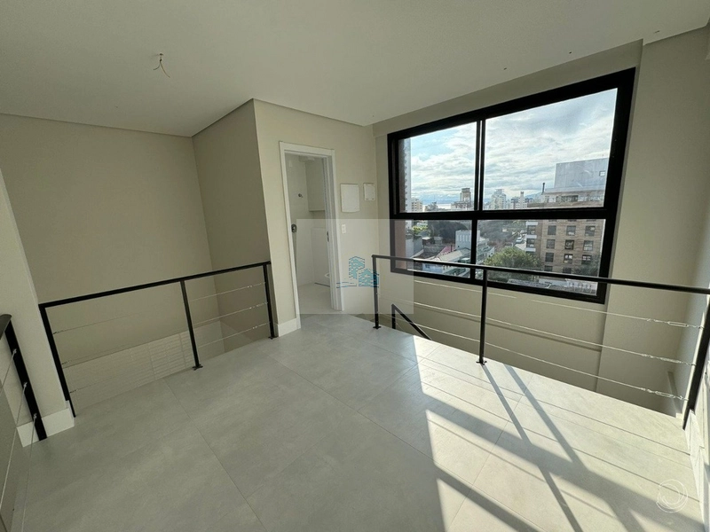 Duplex com 1 dorm com suíte no Centro: 12ª foto da galeria de imagens do imóvel