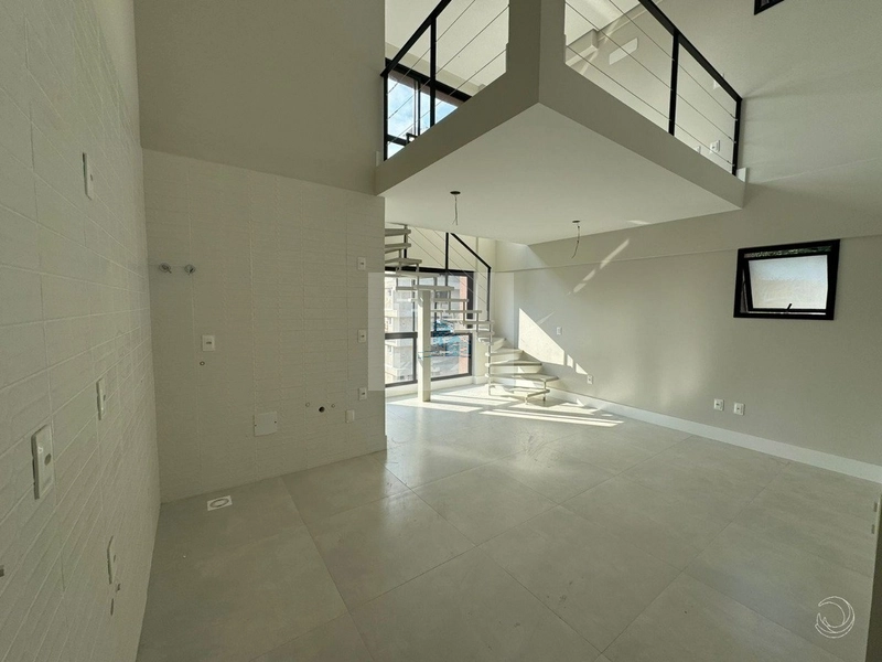 Duplex com 1 dorm com suíte no Centro: 6ª foto da galeria de imagens do imóvel