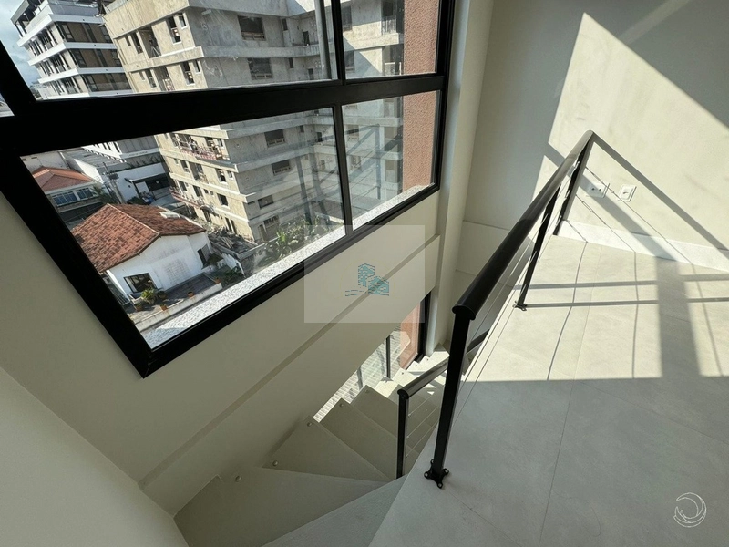 Duplex com 1 dorm com suíte no Centro: 10ª foto da galeria de imagens do imóvel