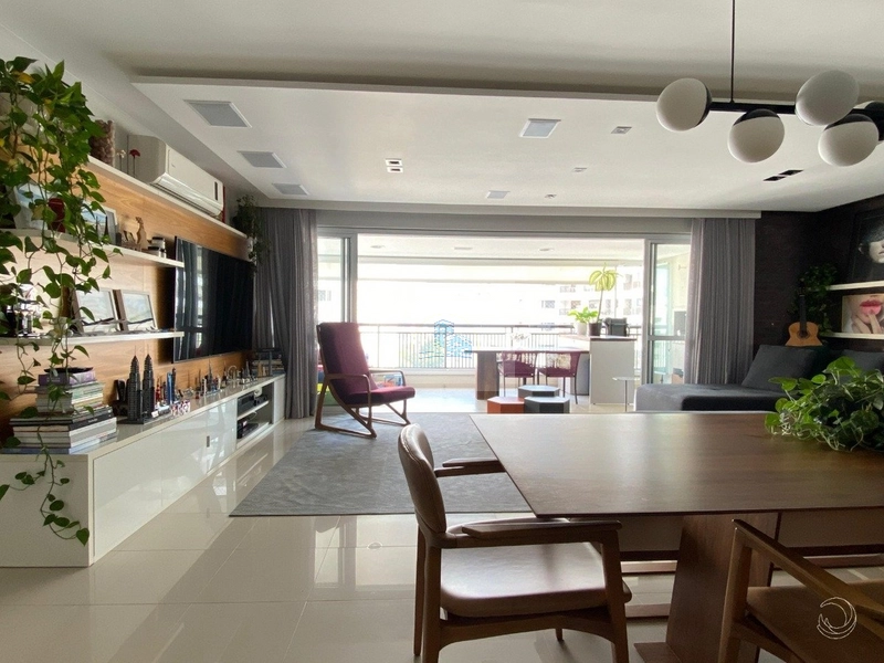 Apartamento com 3 dorms e 2 suítes no bairro Itacorubi: 5ª foto da galeria de imagens do imóvel