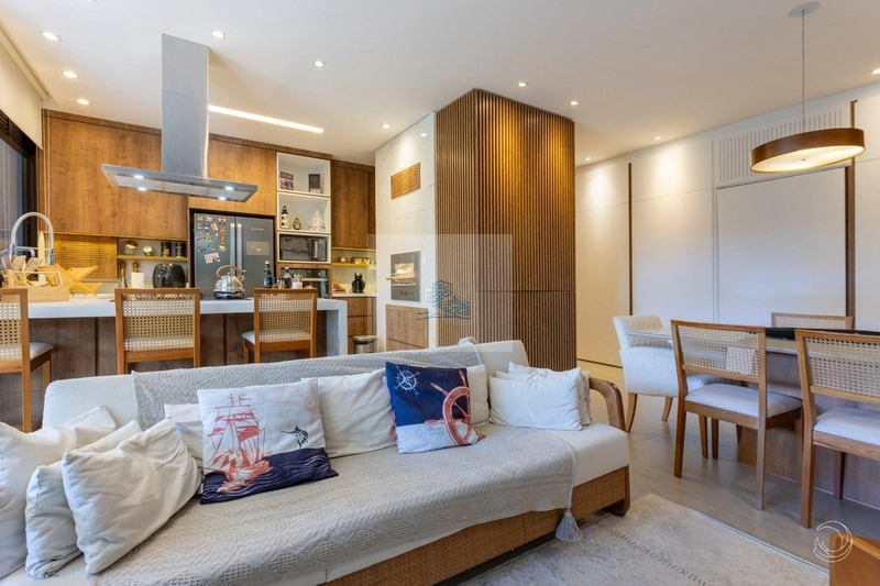 Duplex de luxo em Jurerê Internacional: 2ª foto da galeria de imagens do imóvel