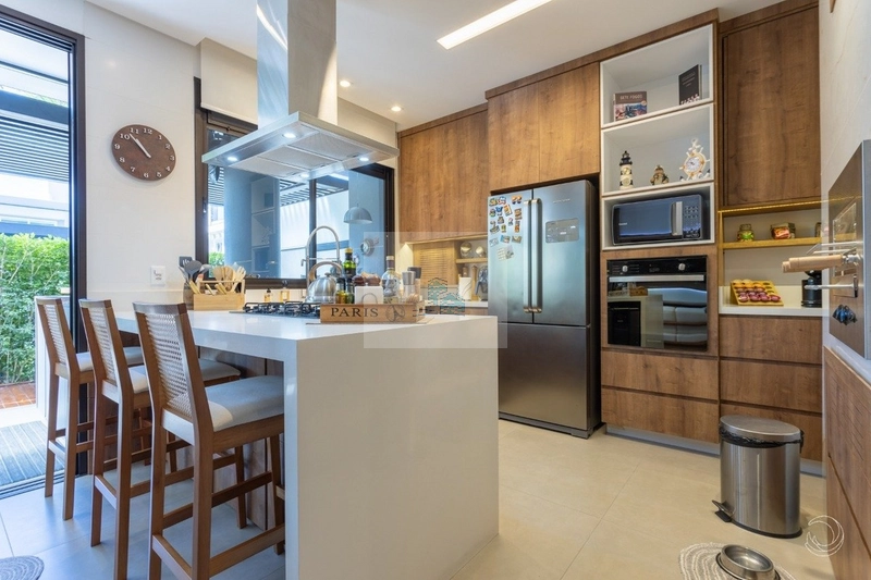 Duplex de luxo em Jurerê Internacional: 6ª foto da galeria de imagens do imóvel