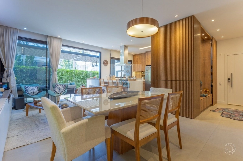 Duplex de luxo em Jurerê Internacional: 7ª foto da galeria de imagens do imóvel