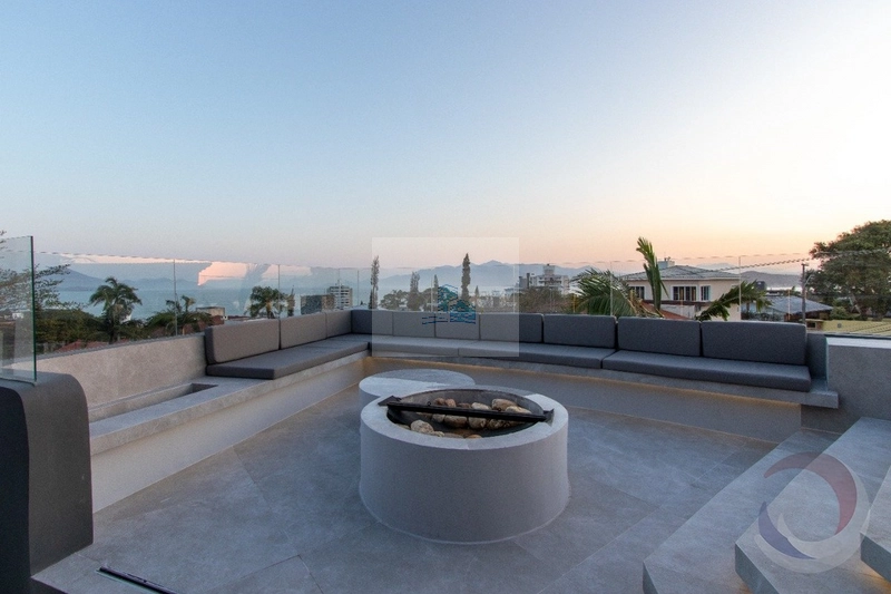 Casa Residencial a venda  de 5 dormitórios no bairro Itaguaçu: 48ª foto da galeria de imagens do imóvel