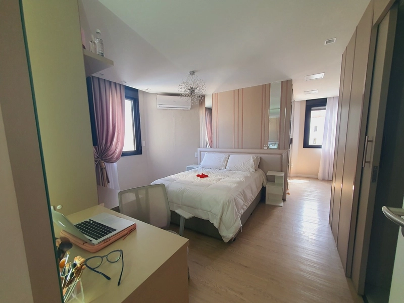 Cobertura Duplex Alto Padrão com 4 suítes no Centro de Florianópolis: 16ª foto da galeria de imagens do imóvel