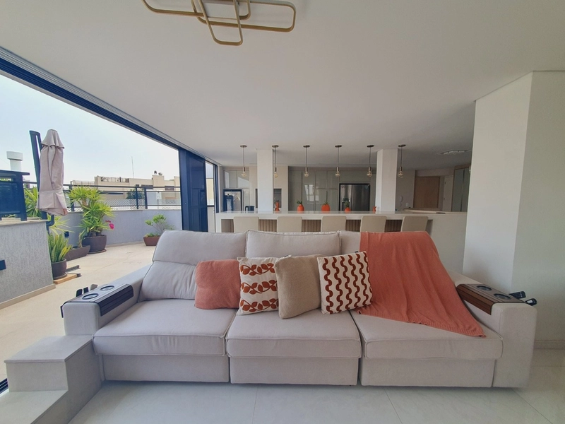 Cobertura Duplex Alto Padrão com 4 suítes no Centro de Florianópolis: 1ª foto da galeria de imagens do imóvel