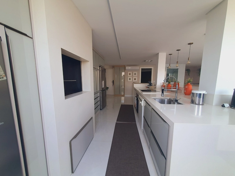Cobertura Duplex Alto Padrão com 4 suítes no Centro de Florianópolis: 2ª foto da galeria de imagens do imóvel