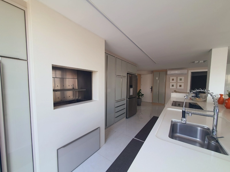 Cobertura Duplex Alto Padrão com 4 suítes no Centro de Florianópolis: 3ª foto da galeria de imagens do imóvel