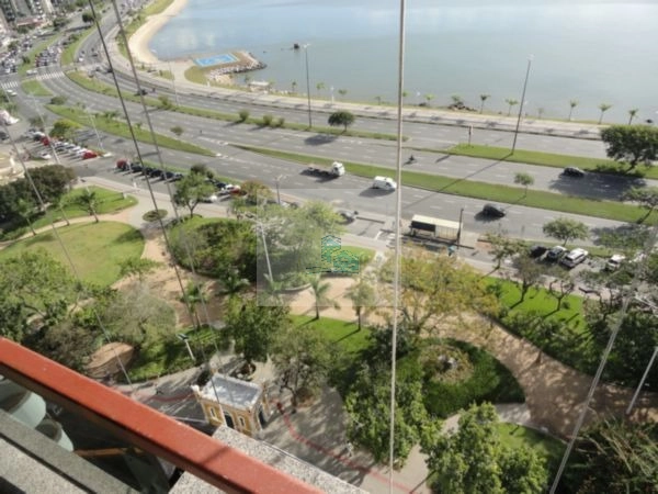 Apartamento de 6 dorms no bairro Agronômica vista mar: 3ª foto da galeria de imagens do imóvel