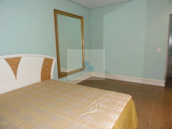 Apartamento de 6 dorms no bairro Agronômica vista mar: 22ª foto da galeria de imagens do imóvel