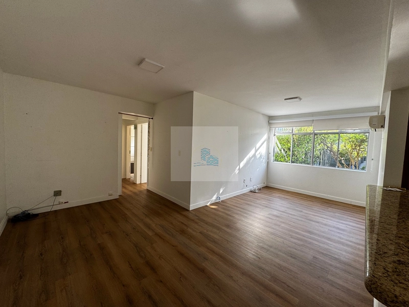 Apartamento de 2 quartos em Coqueiros, Florianópolis: 3ª foto da galeria de imagens do imóvel