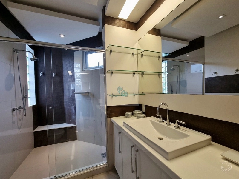 Casa Alto Padrão com 4 suítes em Cacupé: 18ª foto da galeria de imagens do imóvel