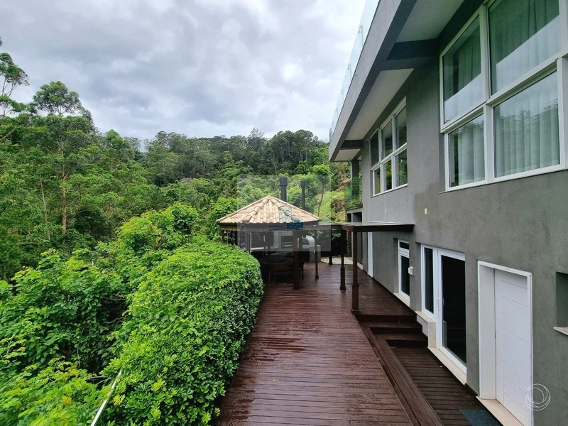 Casa Alto Padrão com 4 suítes em Cacupé: 38ª foto da galeria de imagens do imóvel
