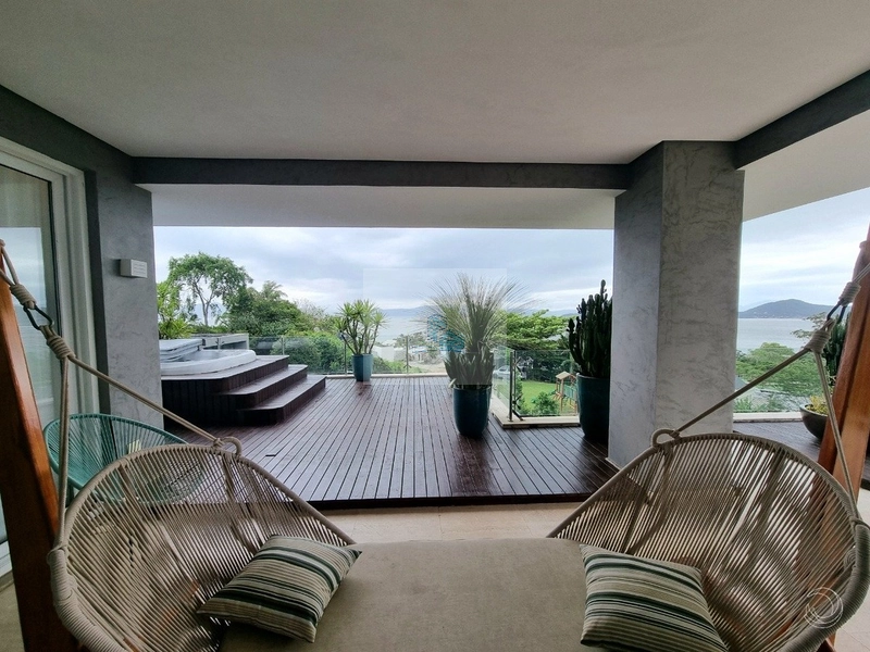 Casa Alto Padrão com 4 suítes em Cacupé: 19ª foto da galeria de imagens do imóvel