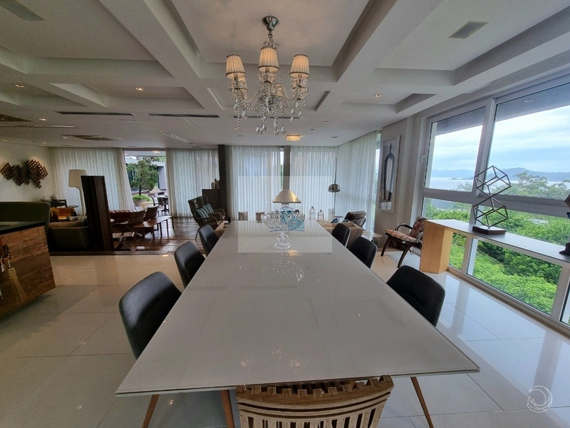 Casa Alto Padrão com 4 suítes em Cacupé: 5ª foto da galeria de imagens do imóvel
