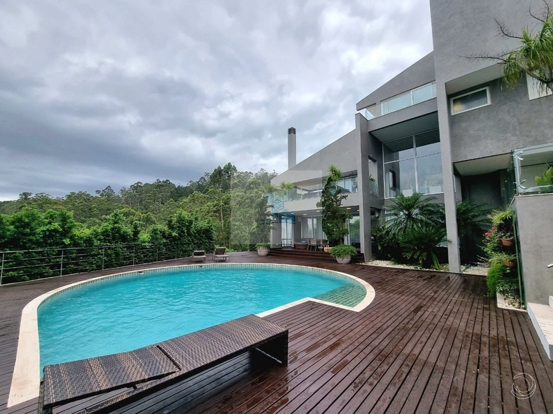 Casa Alto Padrão com 4 suítes em Cacupé: 39ª foto da galeria de imagens do imóvel