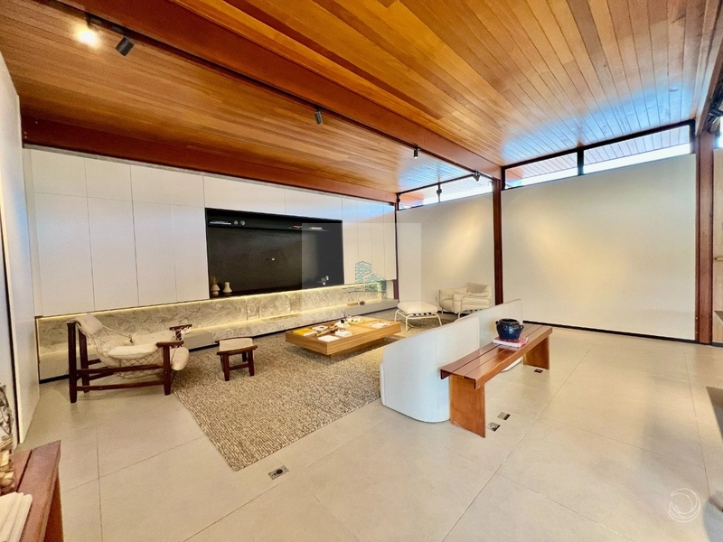 Casa com 3 quartos no Córrego Grande: 3ª foto da galeria de imagens do imóvel