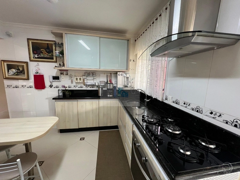 Casa Residencial de 5 quartos na Trindade: 11ª foto da galeria de imagens do imóvel