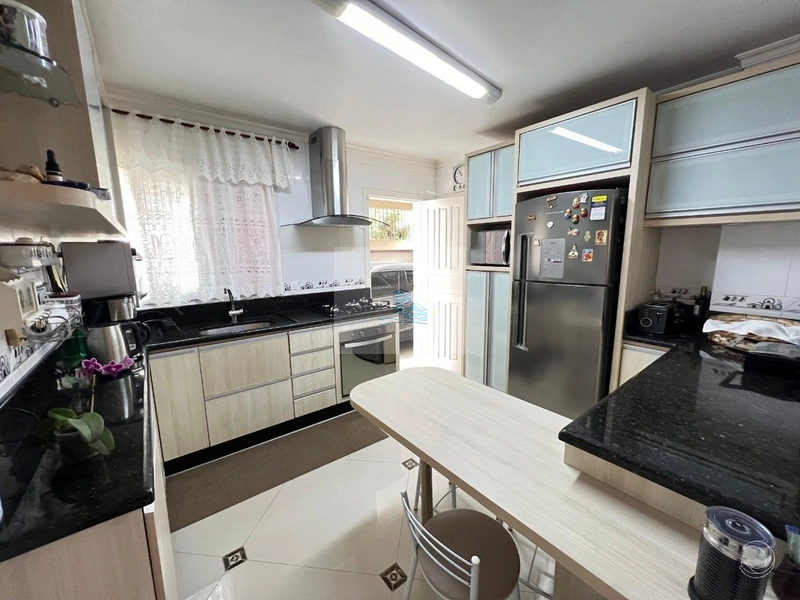 Casa Residencial de 5 quartos na Trindade: 9ª foto da galeria de imagens do imóvel