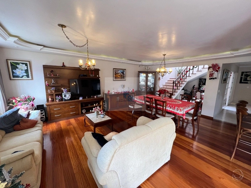 Casa Residencial de 5 quartos na Trindade: 7ª foto da galeria de imagens do imóvel