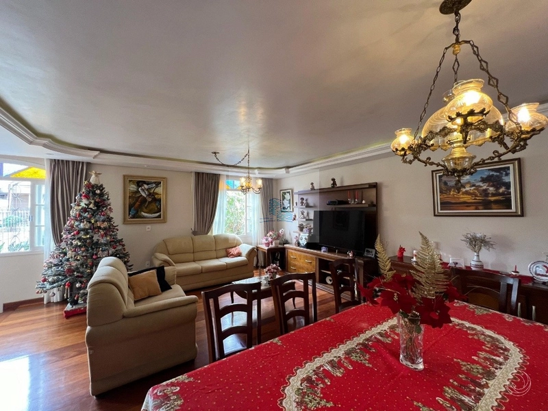Casa Residencial de 5 quartos na Trindade: 6ª foto da galeria de imagens do imóvel