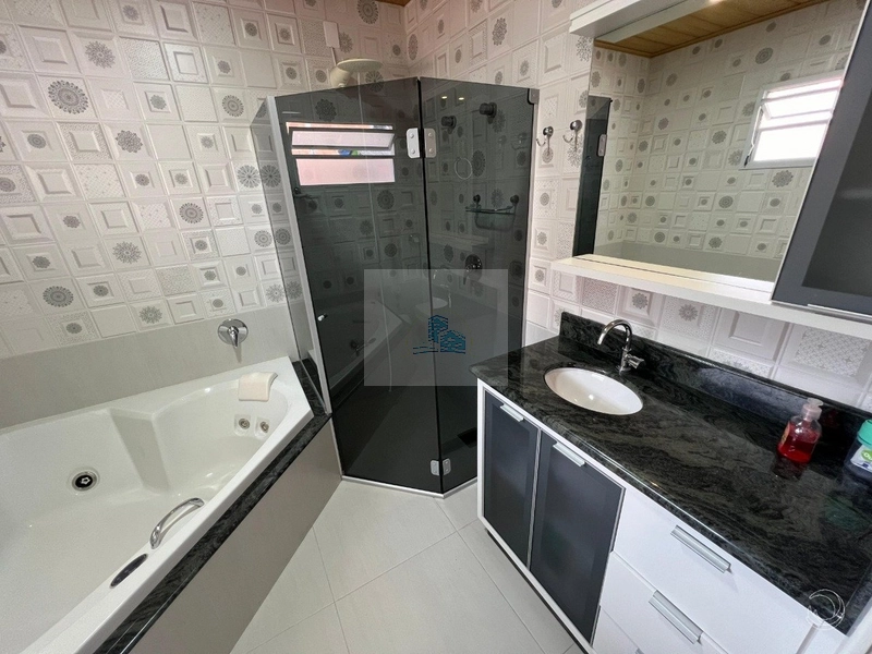 Casa Residencial de 5 quartos na Trindade: 26ª foto da galeria de imagens do imóvel
