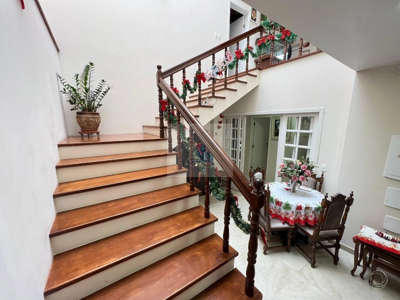 Casa Residencial de 5 quartos na Trindade: 13ª foto da galeria de imagens do imóvel