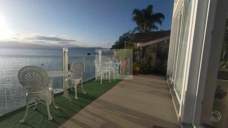 Casa com vista mar e 3 suítes em Cacupé: 32ª foto da galeria de imagens do imóvel